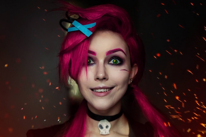 Jinx from League of Legends Cosplay