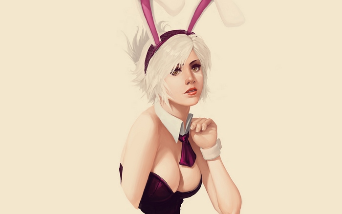 Riven from League of Legends bunny outfit