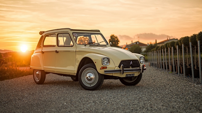 Citroen Dyane 6 car at sunset
