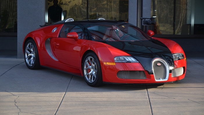 Bugatti Veyron Grand Sport car
