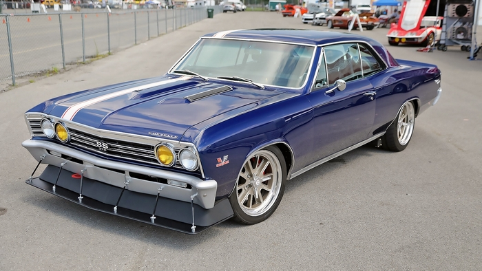 Blue 1967 Chevrolet Chevelle SS with racing modifications