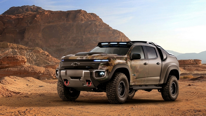 Chevrolet Colorado ZR2 concept truck in desert