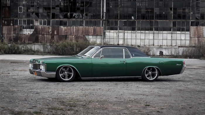 Green 1968 Lincoln Continental with Air Ride
