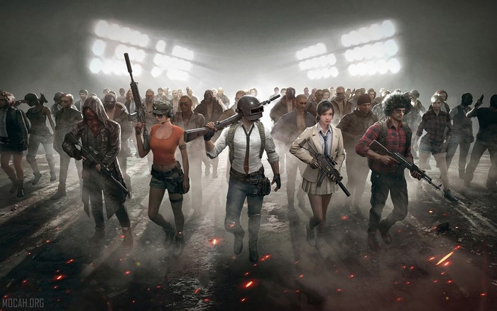 PUBG players advancing with weapons