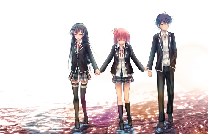 Yui Yuigahama and two friends holding hands