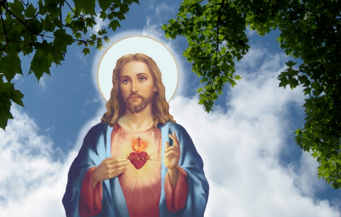 Sacred Heart of Jesus with Glowing Halo