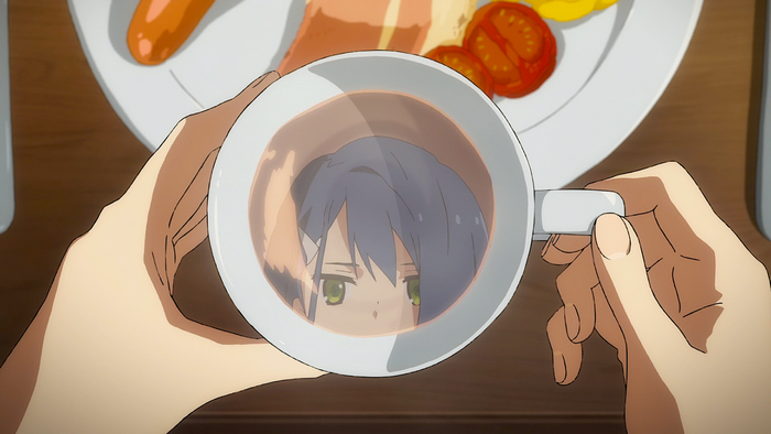 Ichigo from Darling in the FranXX reflected in a cup