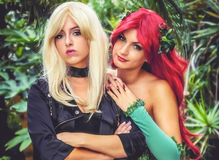 Black Canary and Poison Ivy cosplay