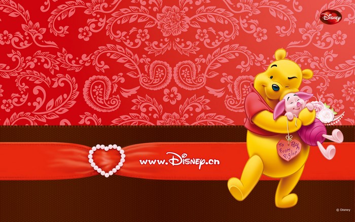 Winnie the Pooh and Piglet hugging