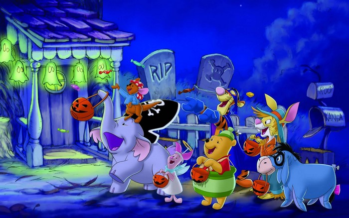 Winnie the Pooh Halloween Trick-or-Treating