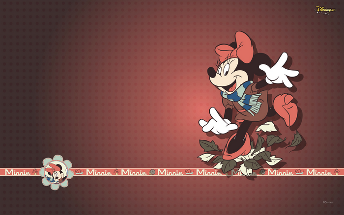 Minnie Mouse in Autumn Outfit