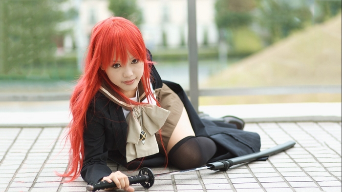 Shana from Shakugan no Shana with a sword