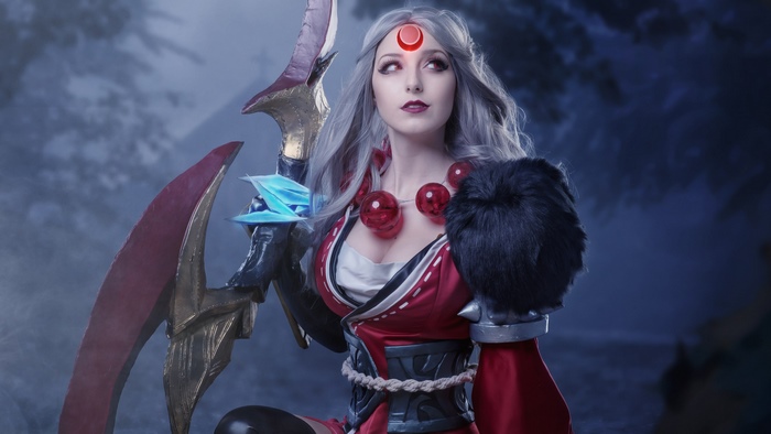 Diana from League of Legends Cosplay