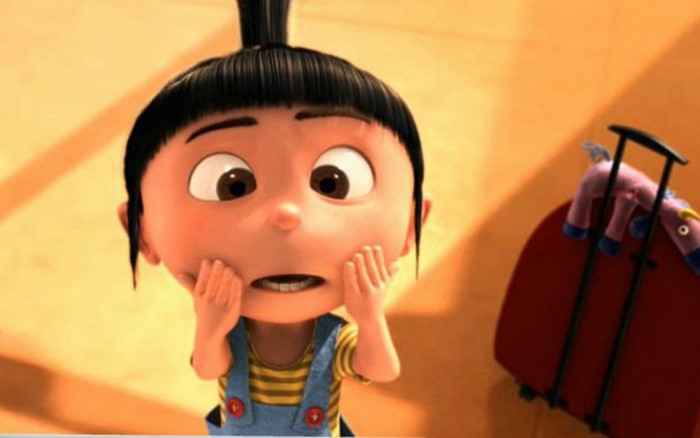 Agnes from Despicable Me with a suitcase