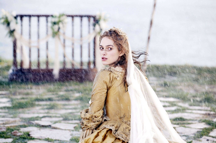 Elizabeth Swann from Pirates of the Caribbean in the rain