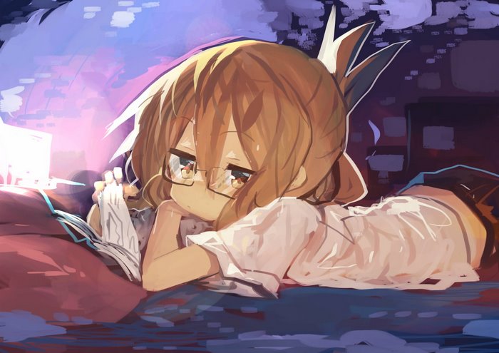 Inazuma from Kancolle reading a book