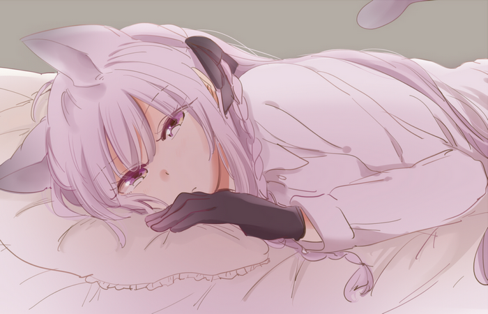 Kyōko Kirigiri lying on a pillow