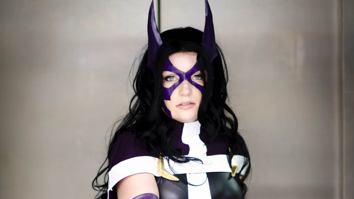 Huntress from DC Comics cosplay