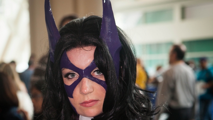 Huntress from DC Comics cosplay