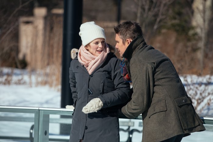 Ethan Hawke and Julianne Moore in the snow
