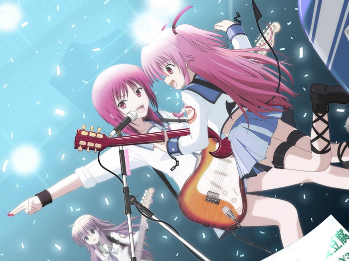Masami Iwasawa and other girls performing music