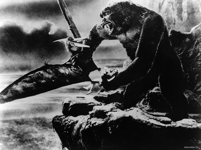 King Kong fighting a pterodactyl
