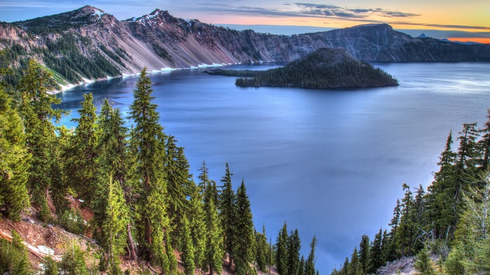 Crater Lake National Park with Wizard Island