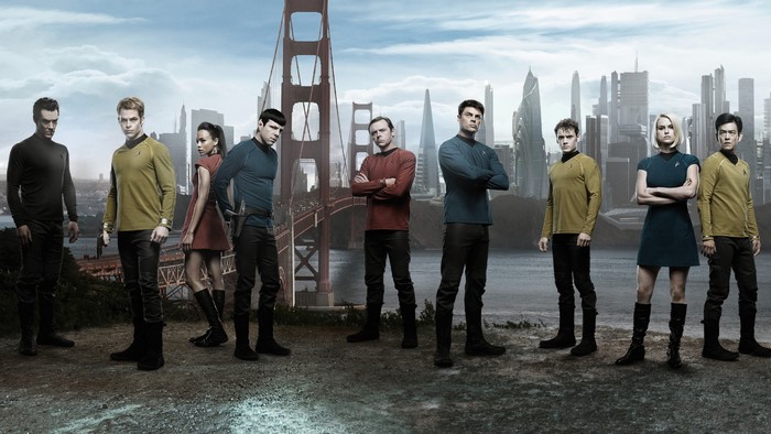 Star Trek cast in front of Golden Gate Bridge