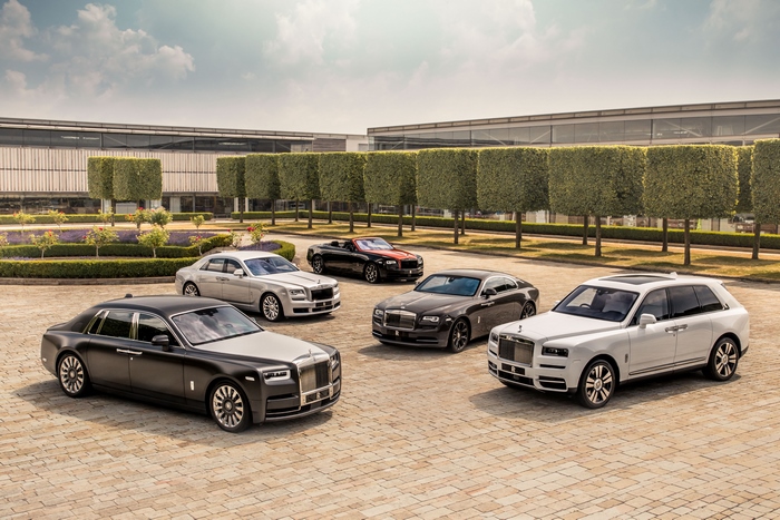 Rolls-Royce Phantom, Cullinan, Dawn, Wraith, and Ghost