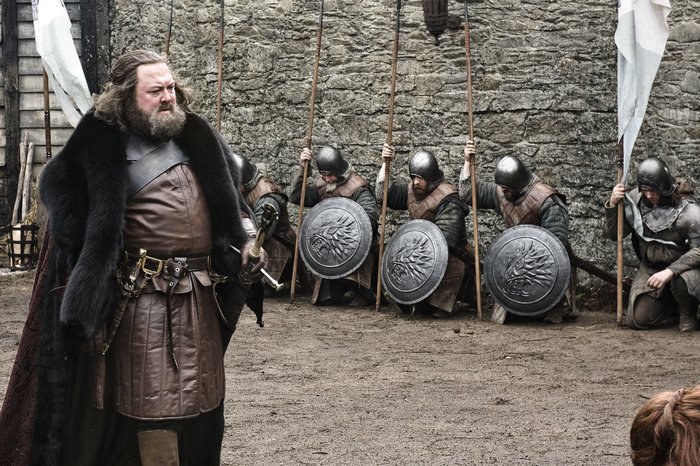 Robert Baratheon with soldiers