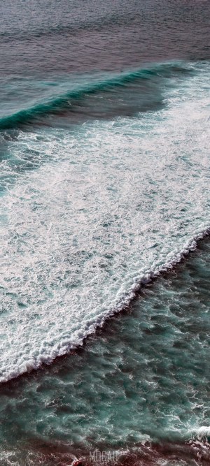 Ocean waves crashing near Uluwatu