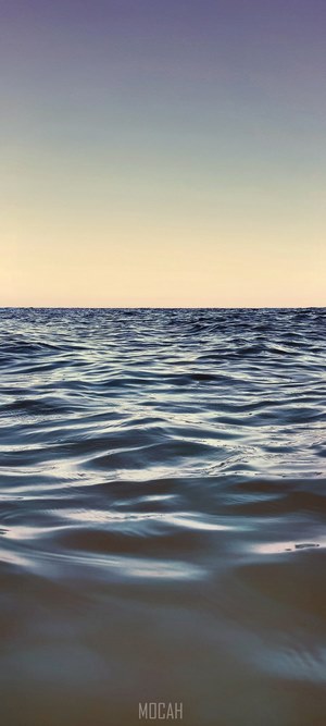 Ocean waves under a gradient sky