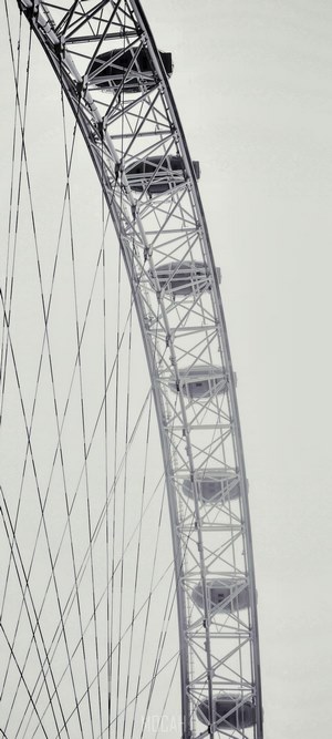 London Eye Ferris Wheel Structure