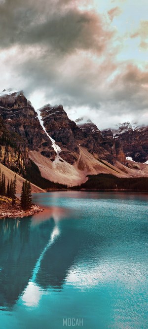 Moraine Lake and Mountains