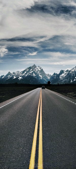 Road to Grand Teton Mountains