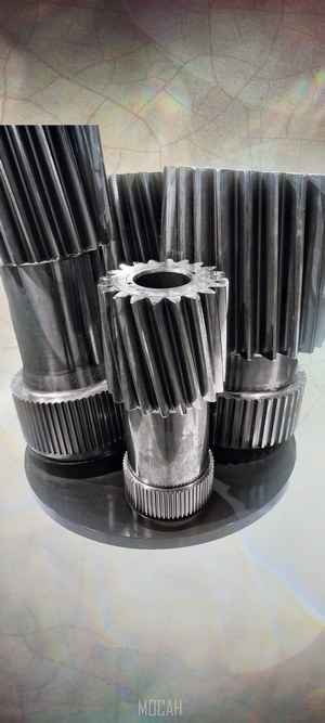 Metal gears with helical teeth