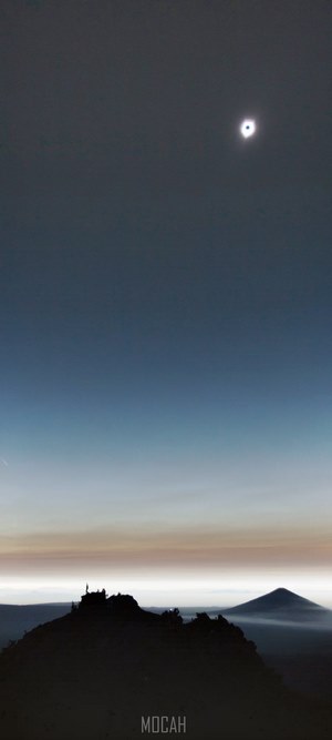 Total solar eclipse over Oregon backcountry