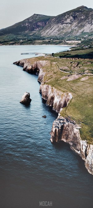 Coastal cliffs and mountains near Trefor