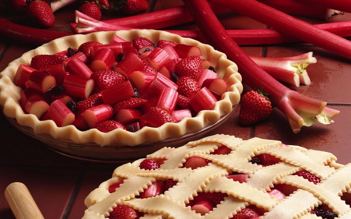 Strawberry Rhubarb Pie and Ingredients
