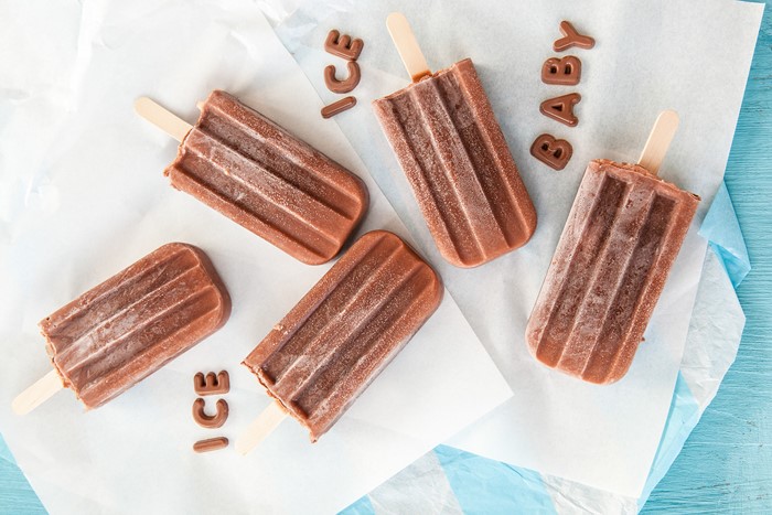 Chocolate popsicles with ICE and BABY letters