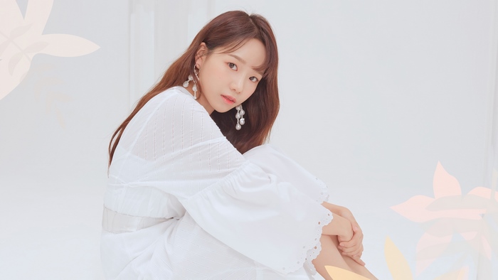 Yuri from IZ*ONE in Bloom*Iz 4K