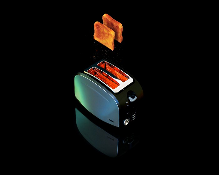 Rotel Toaster with Toast