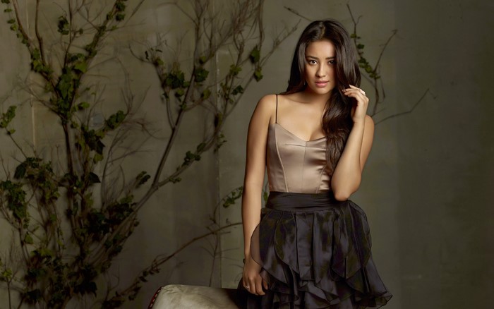 Shay Mitchell