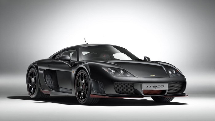 Black Noble M600 sports car