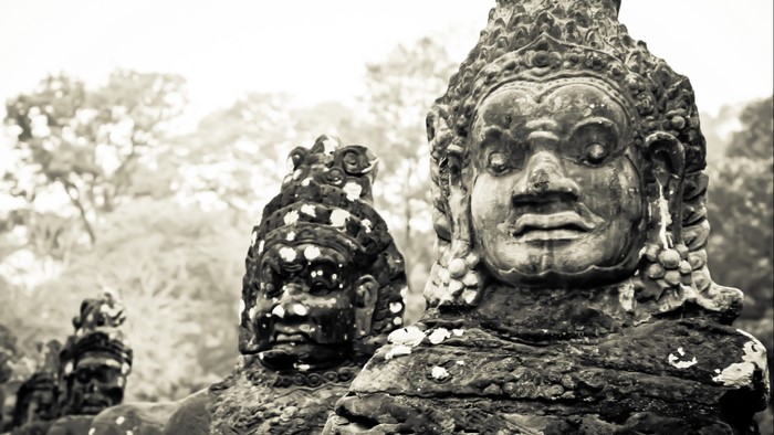 Stone statues in Angkor Thom