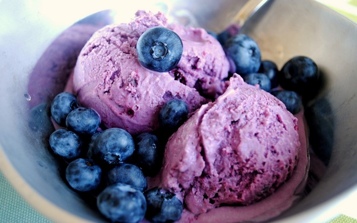 Blueberry ice cream with fresh blueberries