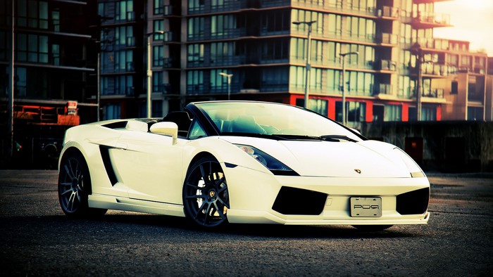 White Lamborghini Gallardo LP 550-2 Spyder convertible