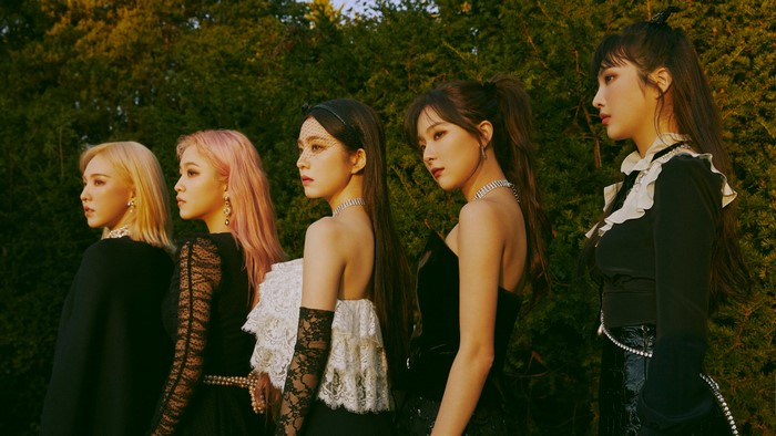 Red Velvet members from Psycho in 4K