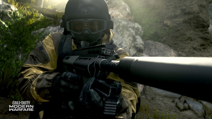 Soldier with rifle in Call of Duty Modern Warfare 4K