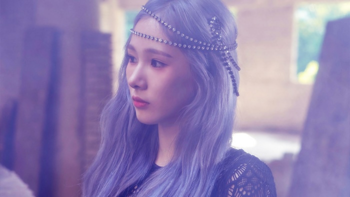 Mia from EVERGLOW 4K